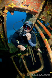 Wreck penetration-"El Aguila" -Roatan 2009 by Richard Goluch 